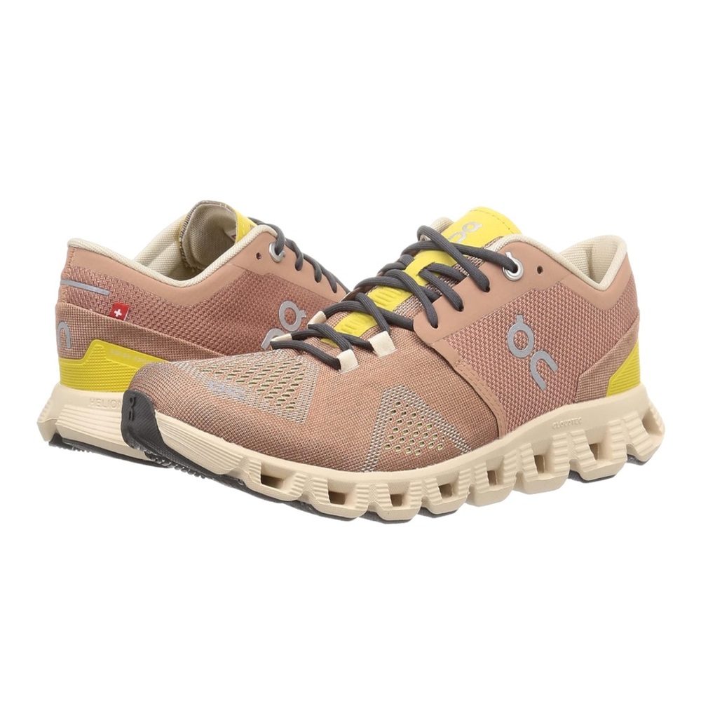 On Running Women’s Cloud X Shoes 7.5 in mocha  sand